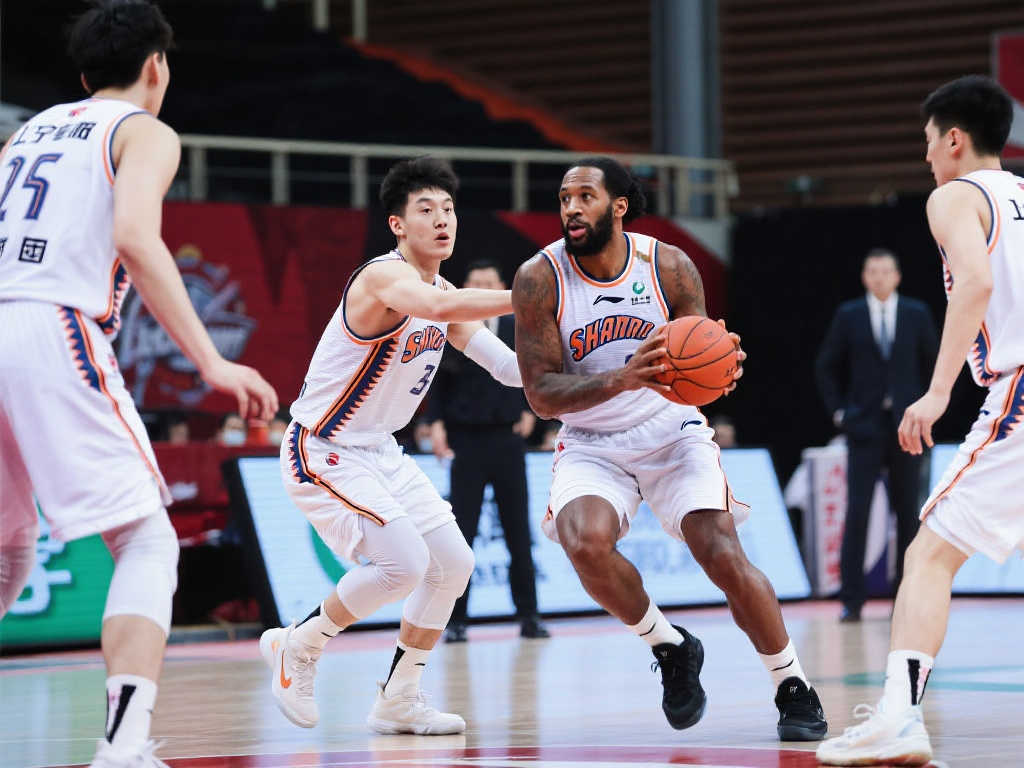 上海队悬崖边缘：洛夫顿之外，还需寻找新出路